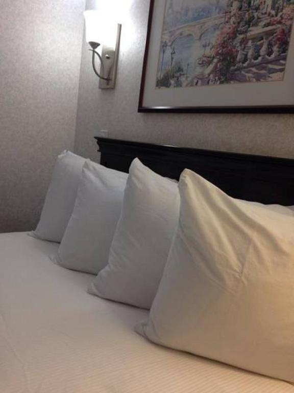 Hotel Ramada By Wyndham Abbotsford Habitación foto