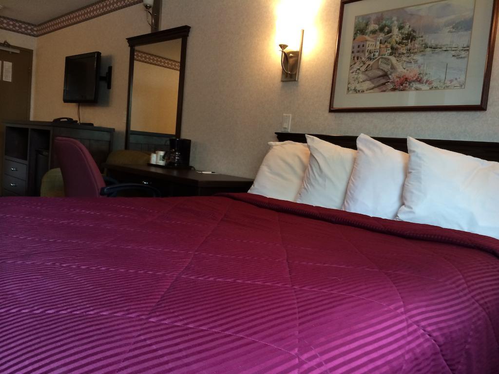 Hotel Ramada By Wyndham Abbotsford Habitación foto